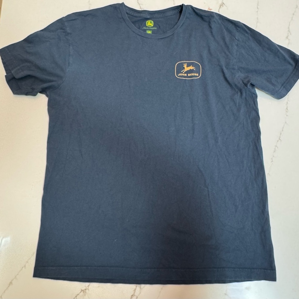 John Deere Men's Black T-Shirt size large